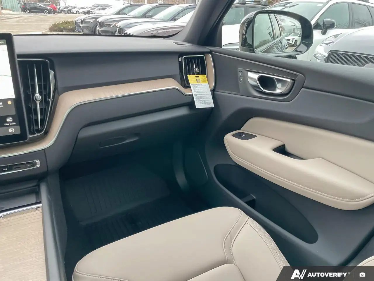 Volvo XC60 снимка Volvo XC60