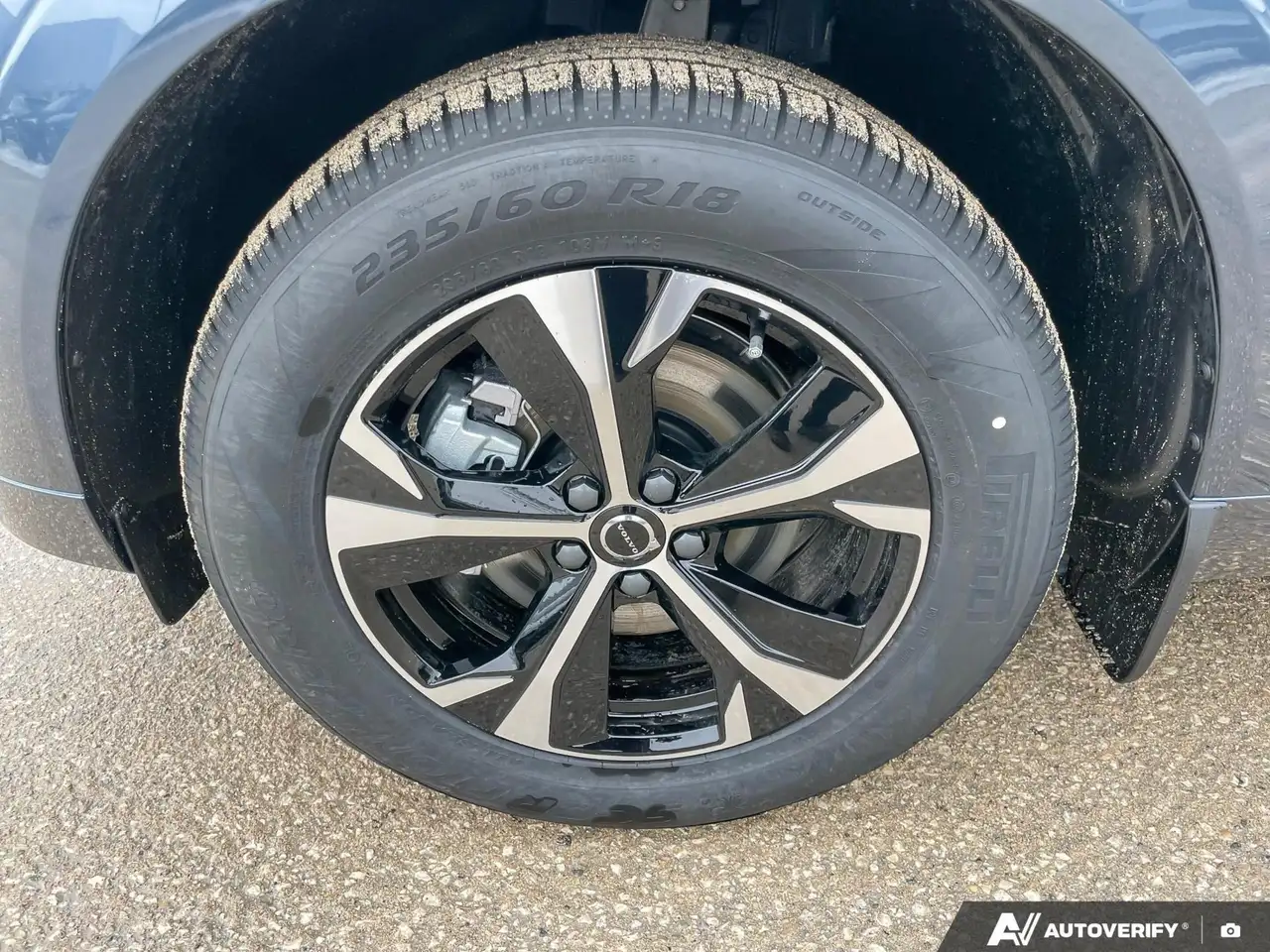 Volvo XC60 снимка Volvo XC60