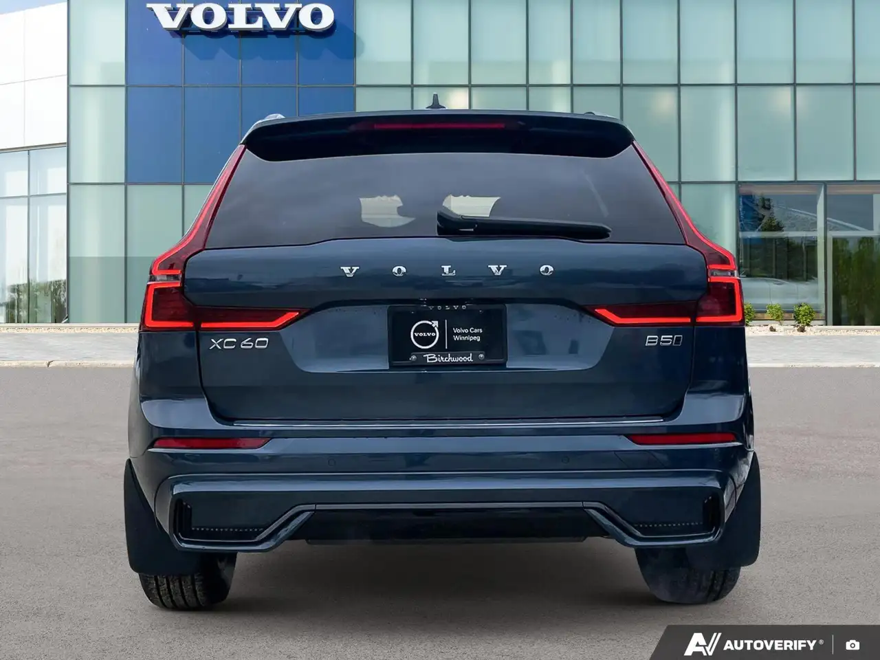 Volvo XC60 снимка Volvo XC60