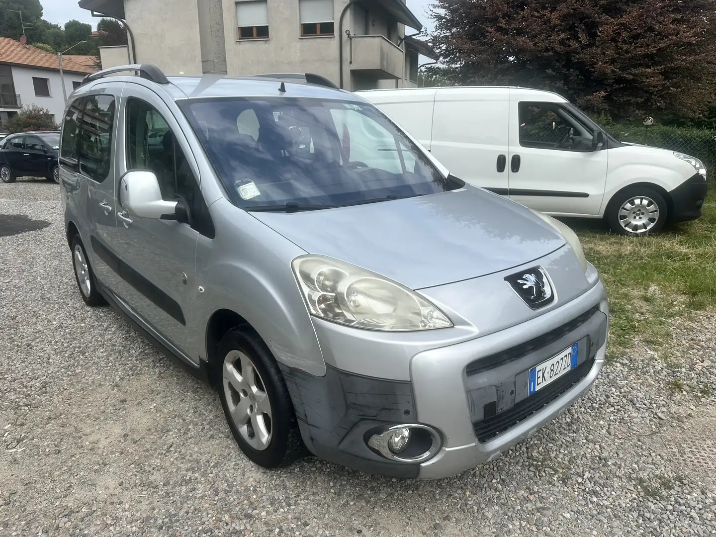 Peugeot Partner Tepee 1.6 vti Outdoor 120cv Argento - 2