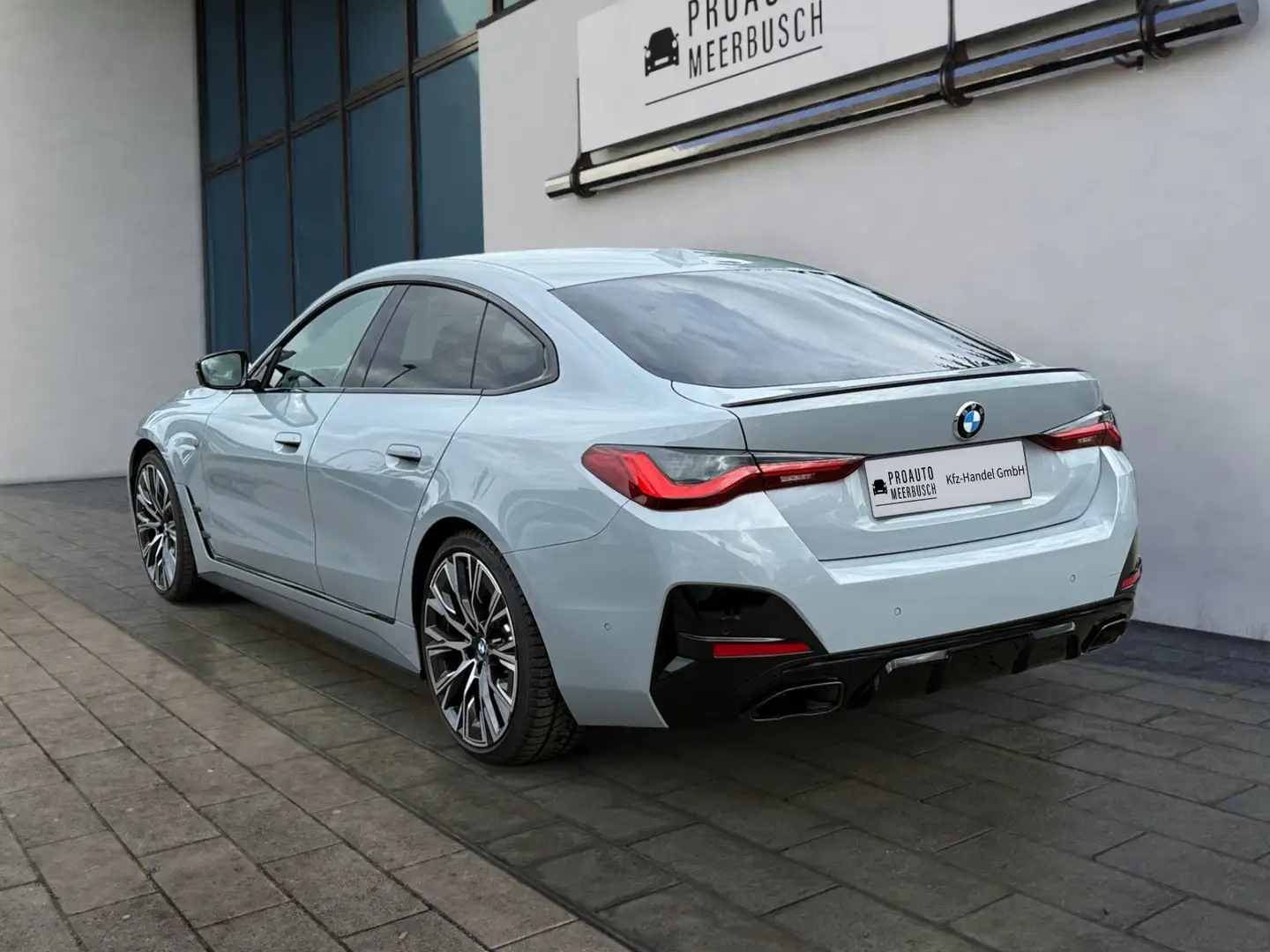 BMW M440i xDrive Gran Coupe LASER/GLASDACH/ACC/360° Grau - 2