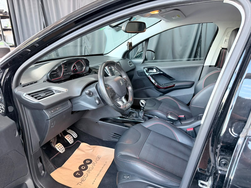 Peugeot 2008 2008 1,2 PureTech 130 S&S GT Line — photo 11