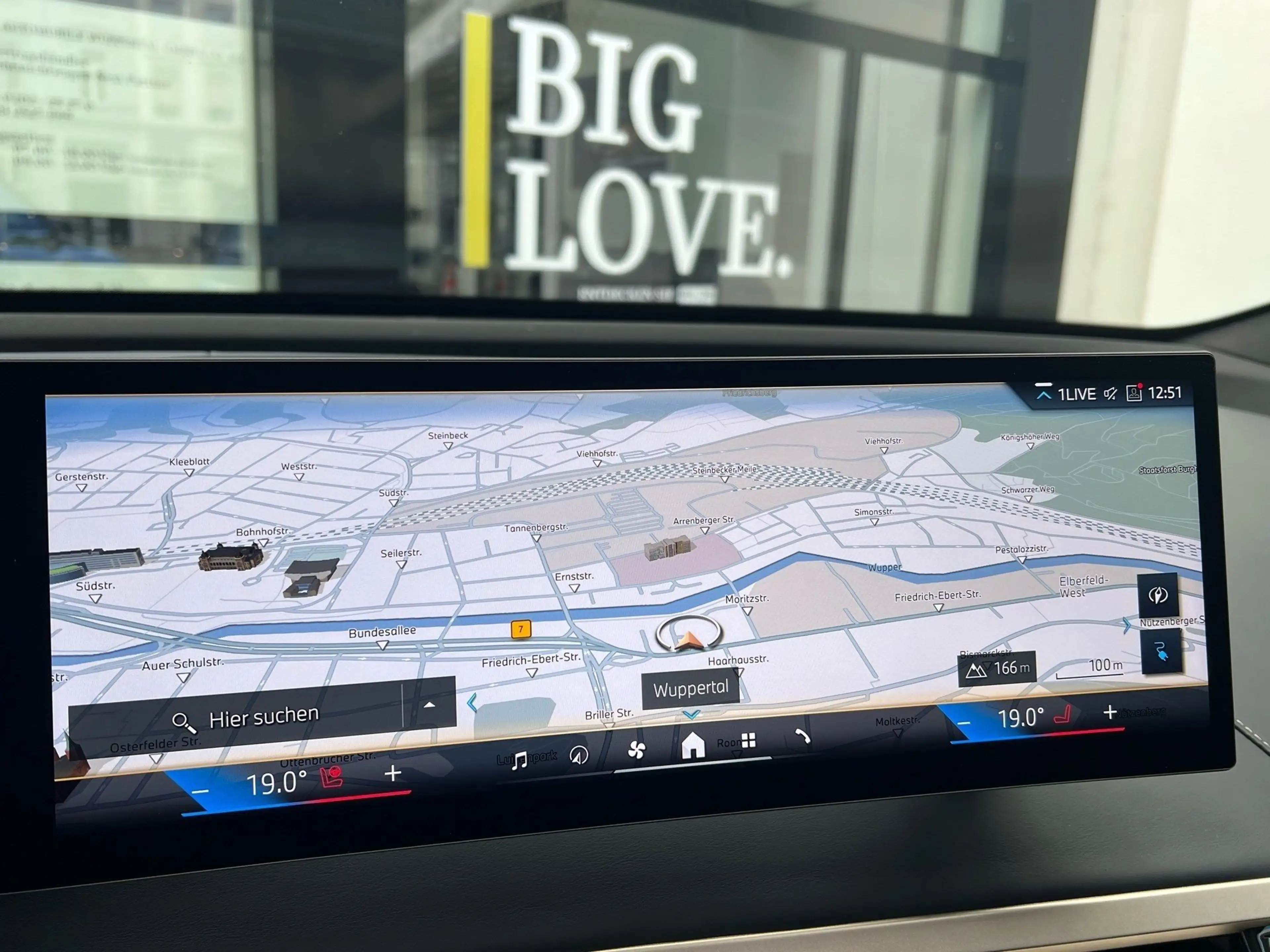 BMW iX xDrive40 M Sport Laser DA Prof PA Prof HuD HK — photo 12