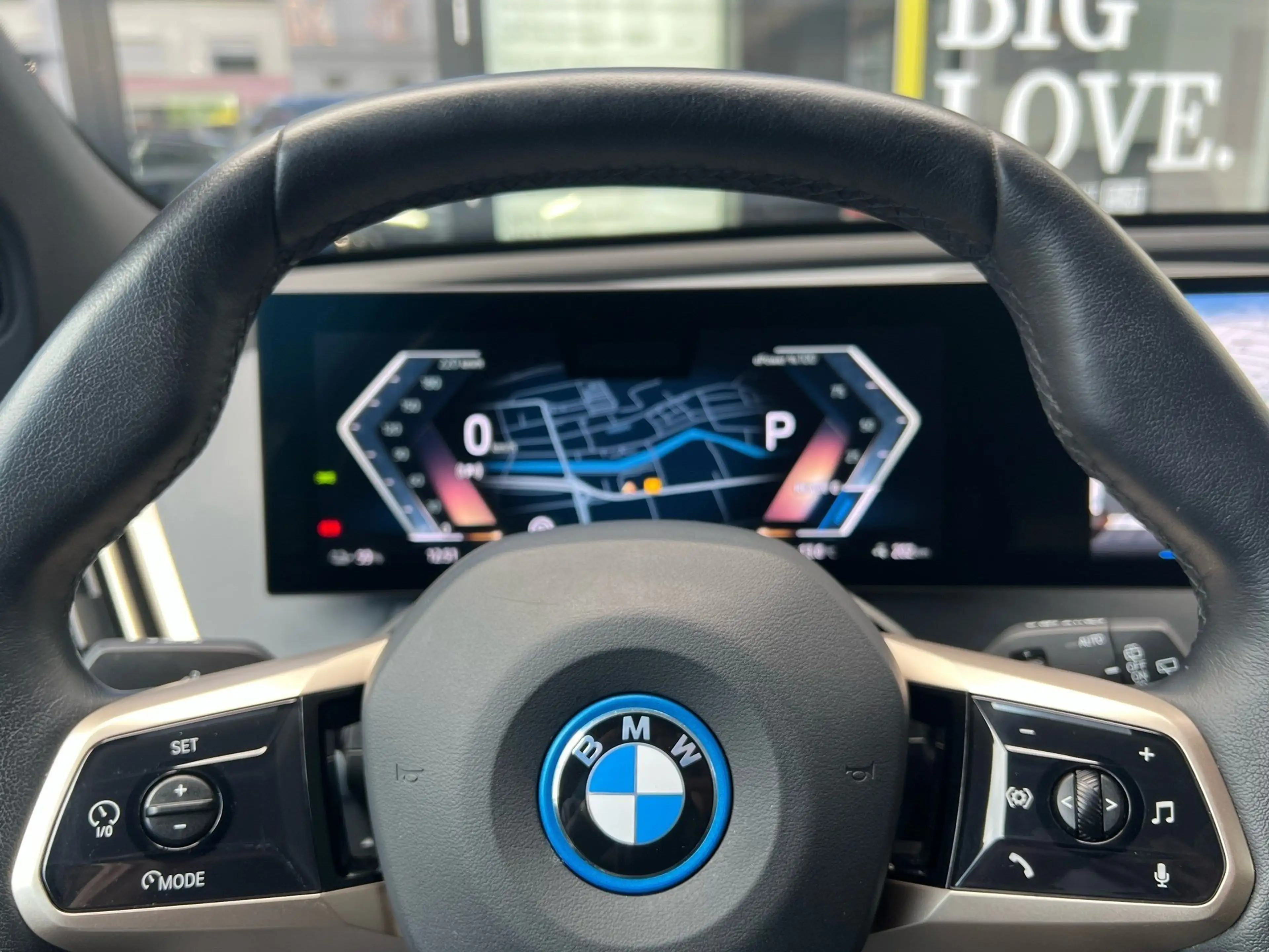 BMW iX xDrive40 M Sport Laser DA Prof PA Prof HuD HK — photo 14