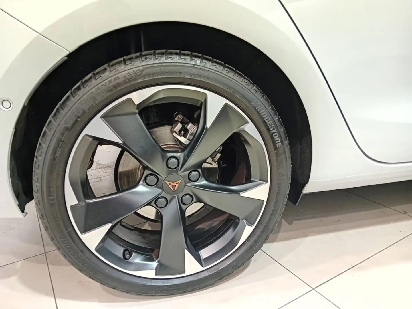 CUPRA Leon 1.5 ETSI Tech Edition DSG 110Kw Blanco - 2
