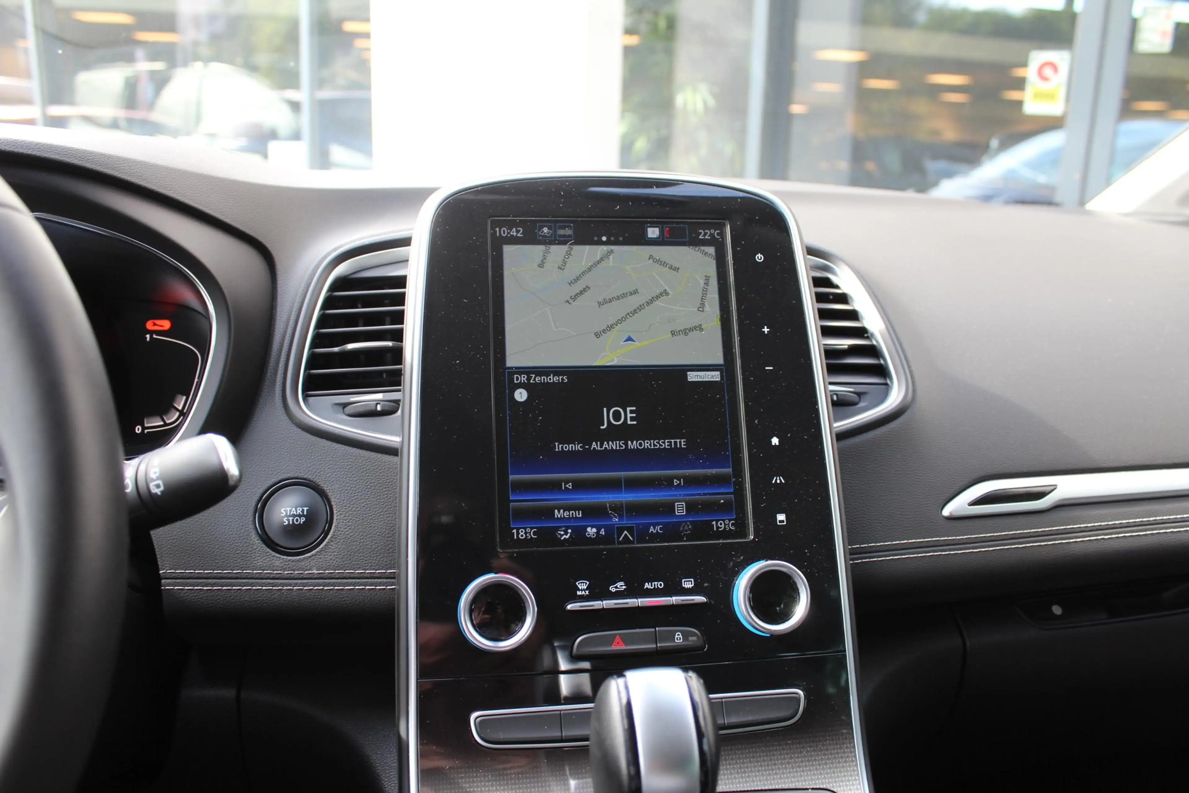 Renault Scenic 1.3 TCe Techno 140 pk Automaat — photo 11