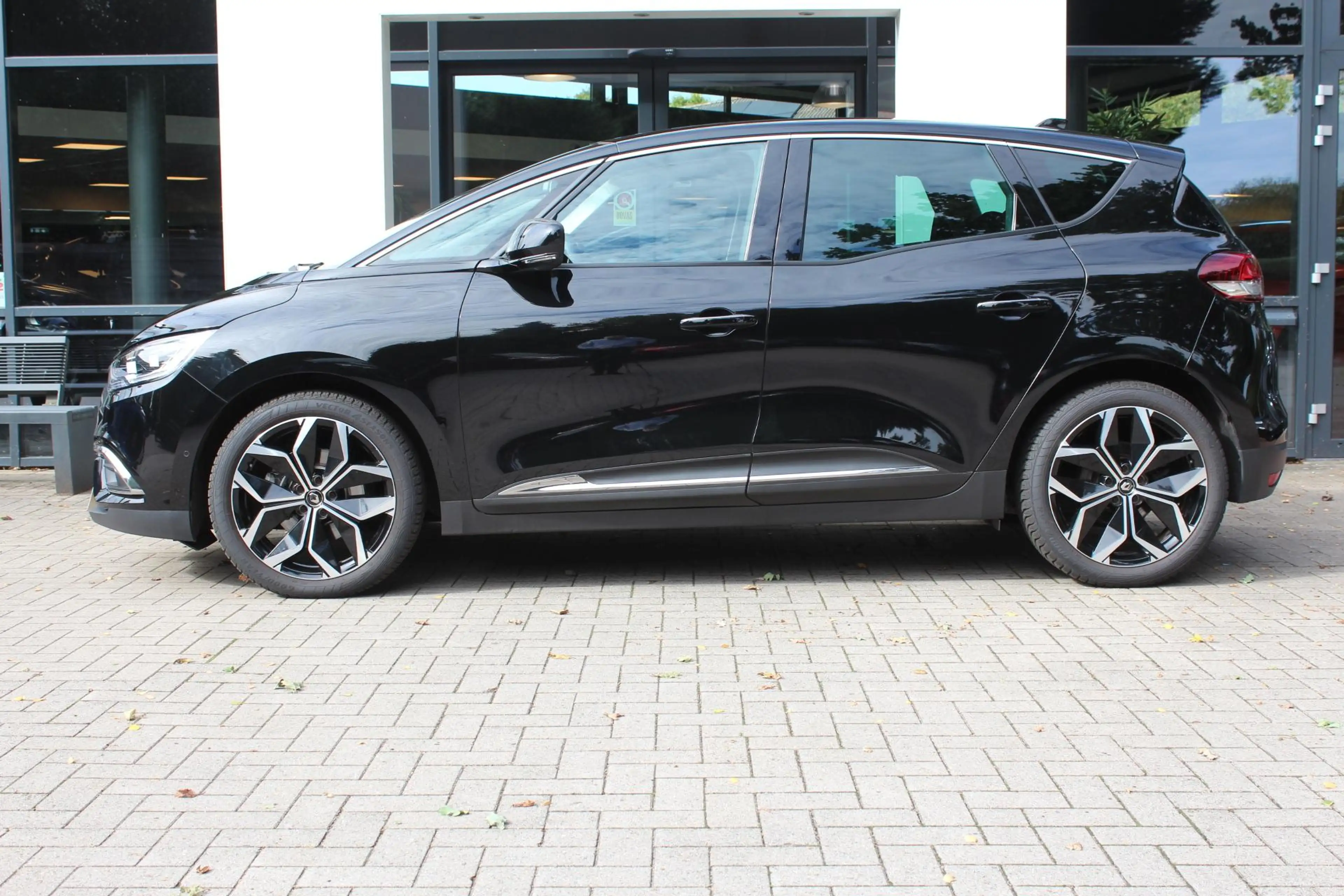 Renault Scenic 1.3 TCe Techno 140 pk Automaat — photo 4
