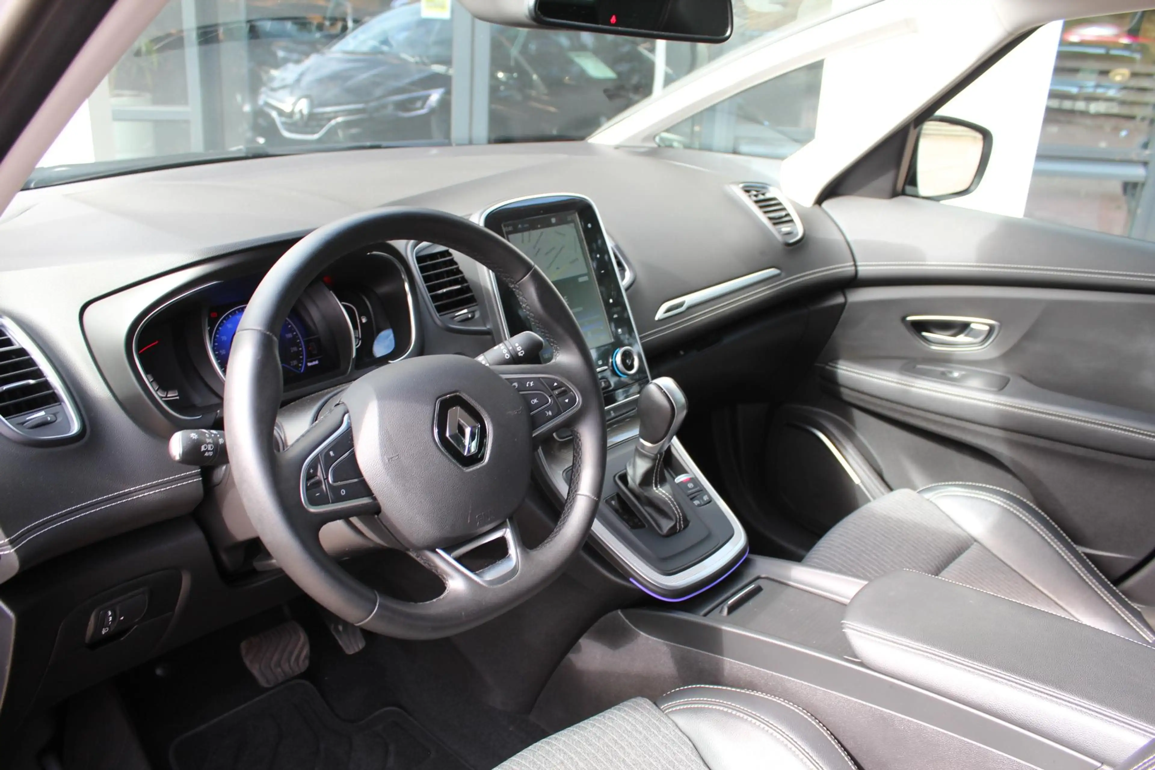 Renault Scenic 1.3 TCe Techno 140 pk Automaat — photo 3