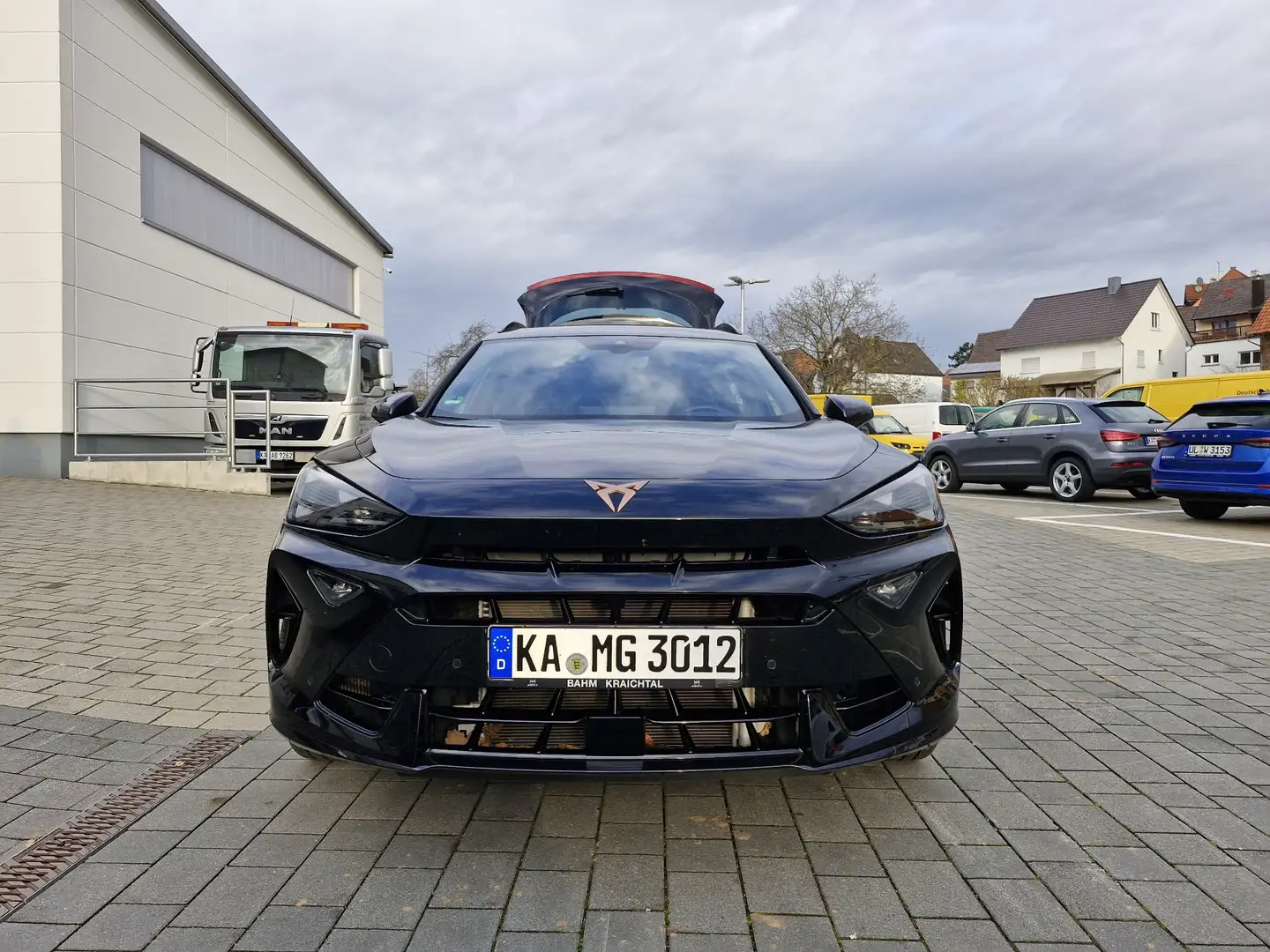 CUPRA Formentor VZ 2.0 TSI 245 kW 4Drive,8-fach bereift Cupra Schwarz - 2