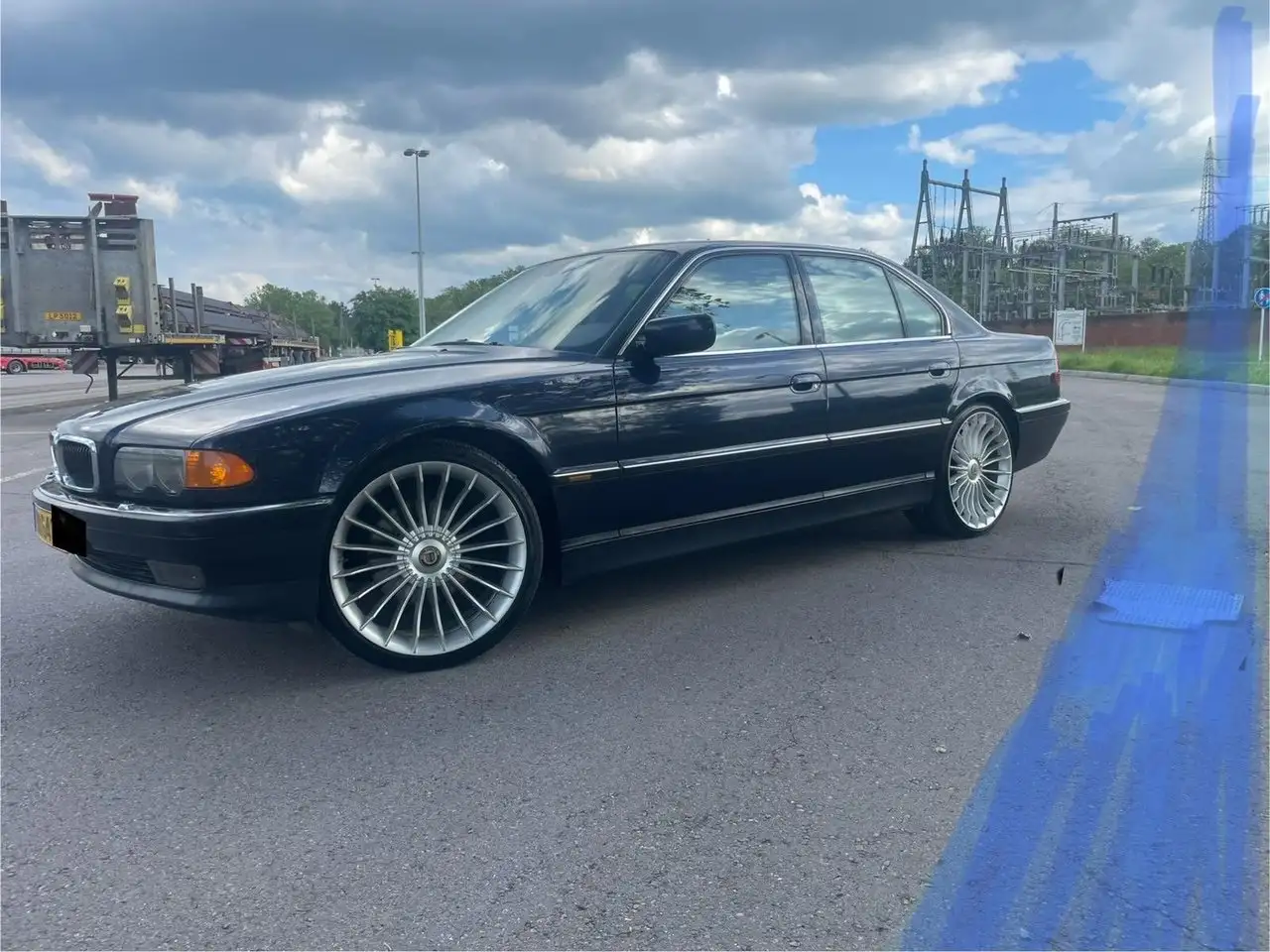 BMW 750i, foto 2