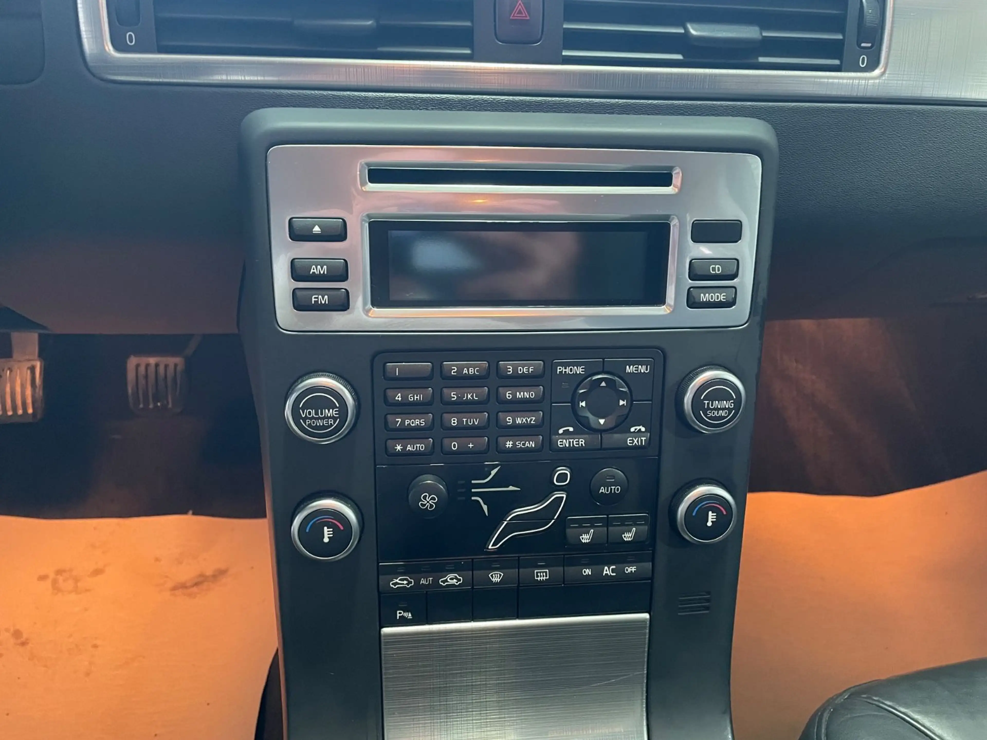 Volvo V70 DRIVe Kinetic*2.HAND*TÜV6-27*LEDER*BIXENON! — photo 13