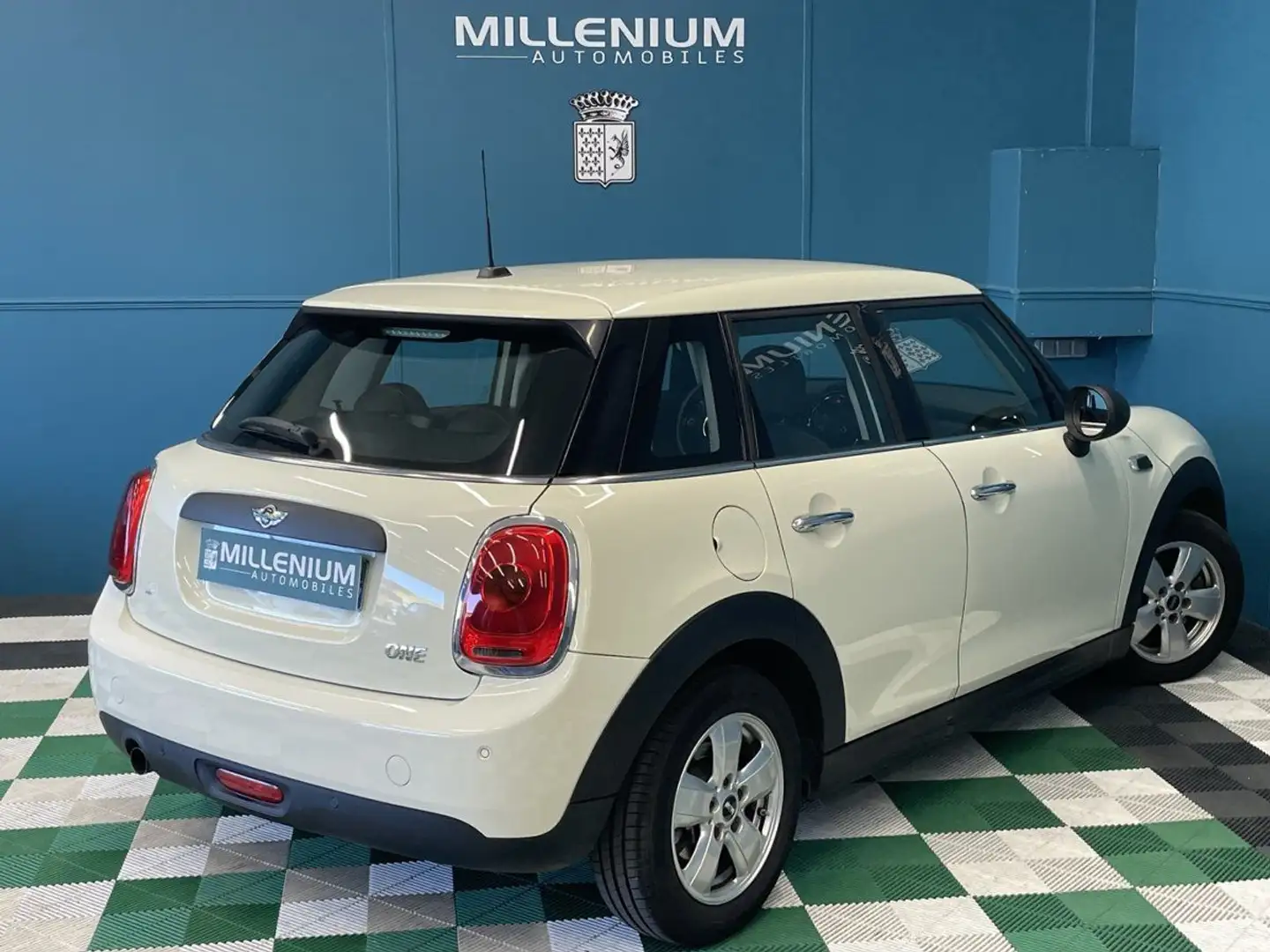 MINI Cooper 5 PORTES ONE 102CH Weiß - 2