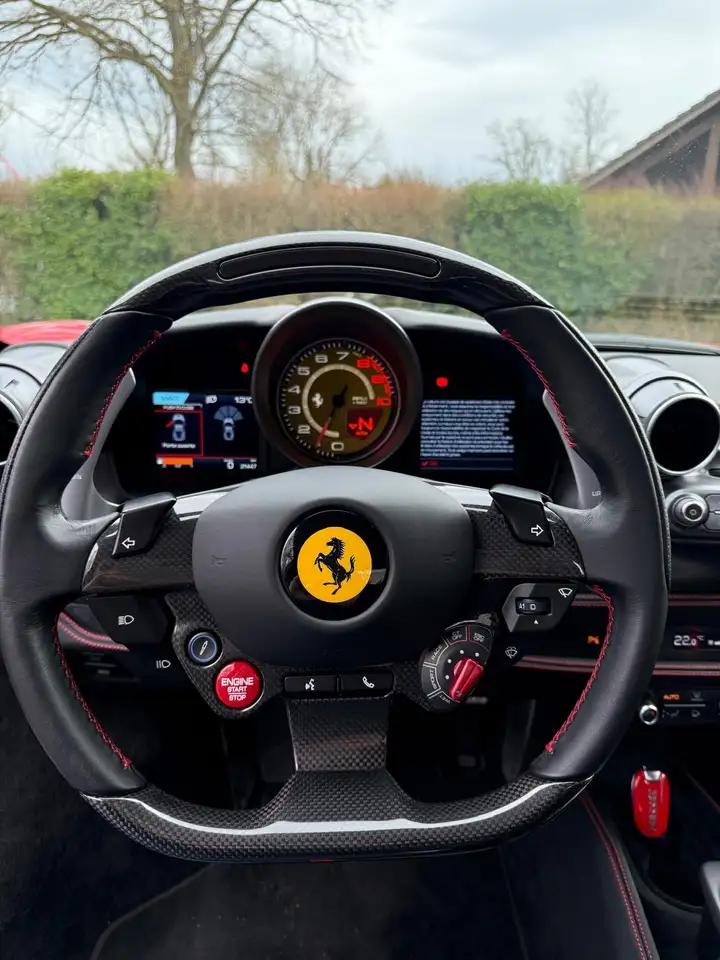 Ferrari de € 284 990