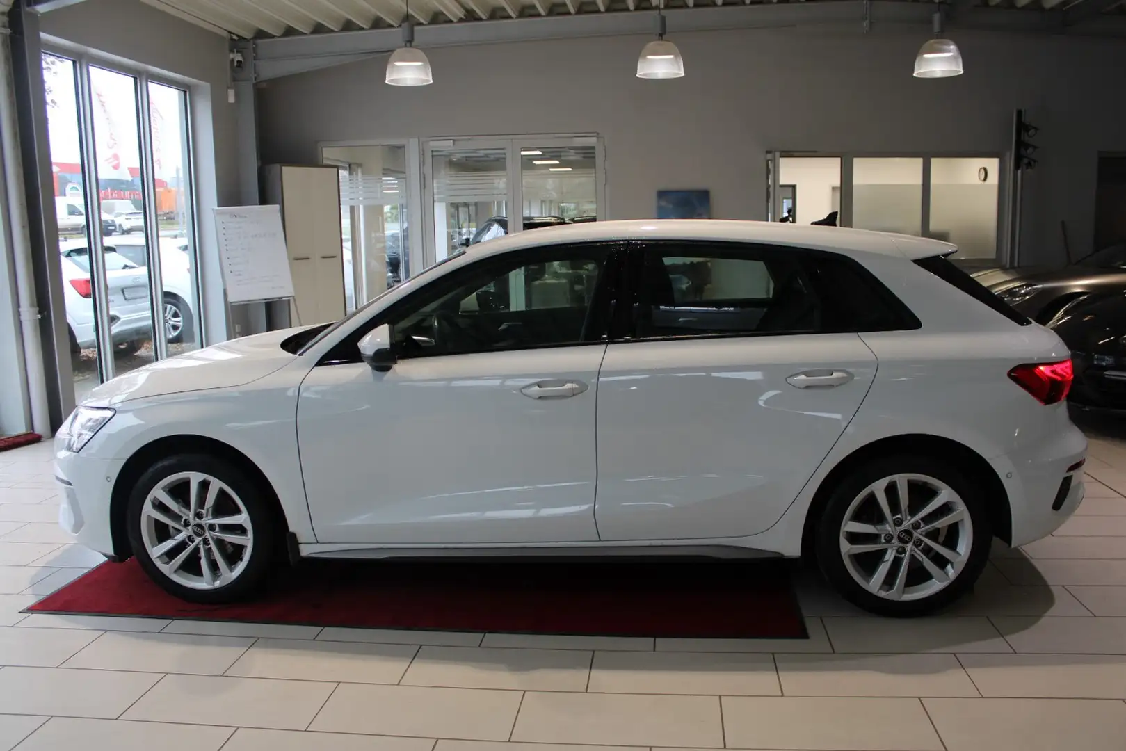 Audi A3 Sportback 35 TFSI Sport Virtuell*Carplay* White - 2