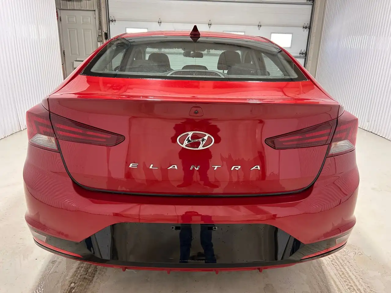 Hyundai ELANTRA снимка Hyundai ELANTRA