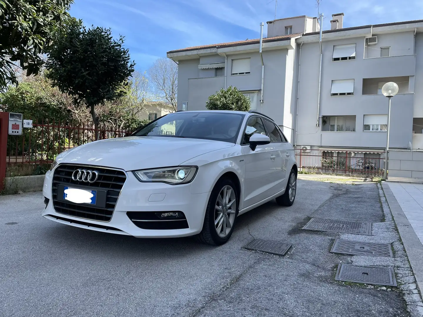 Audi A3 Sportback 1.4 g-tron Ambition s-tronic - 2