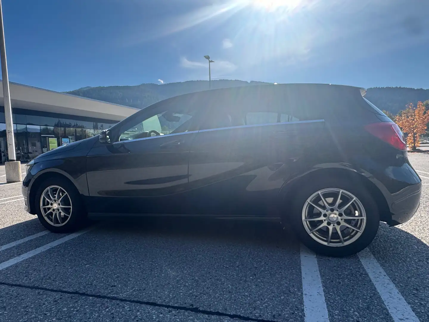 Mercedes-Benz A 180 A 180 CDI BlueEfficiency Edition Edition Schwarz - 2