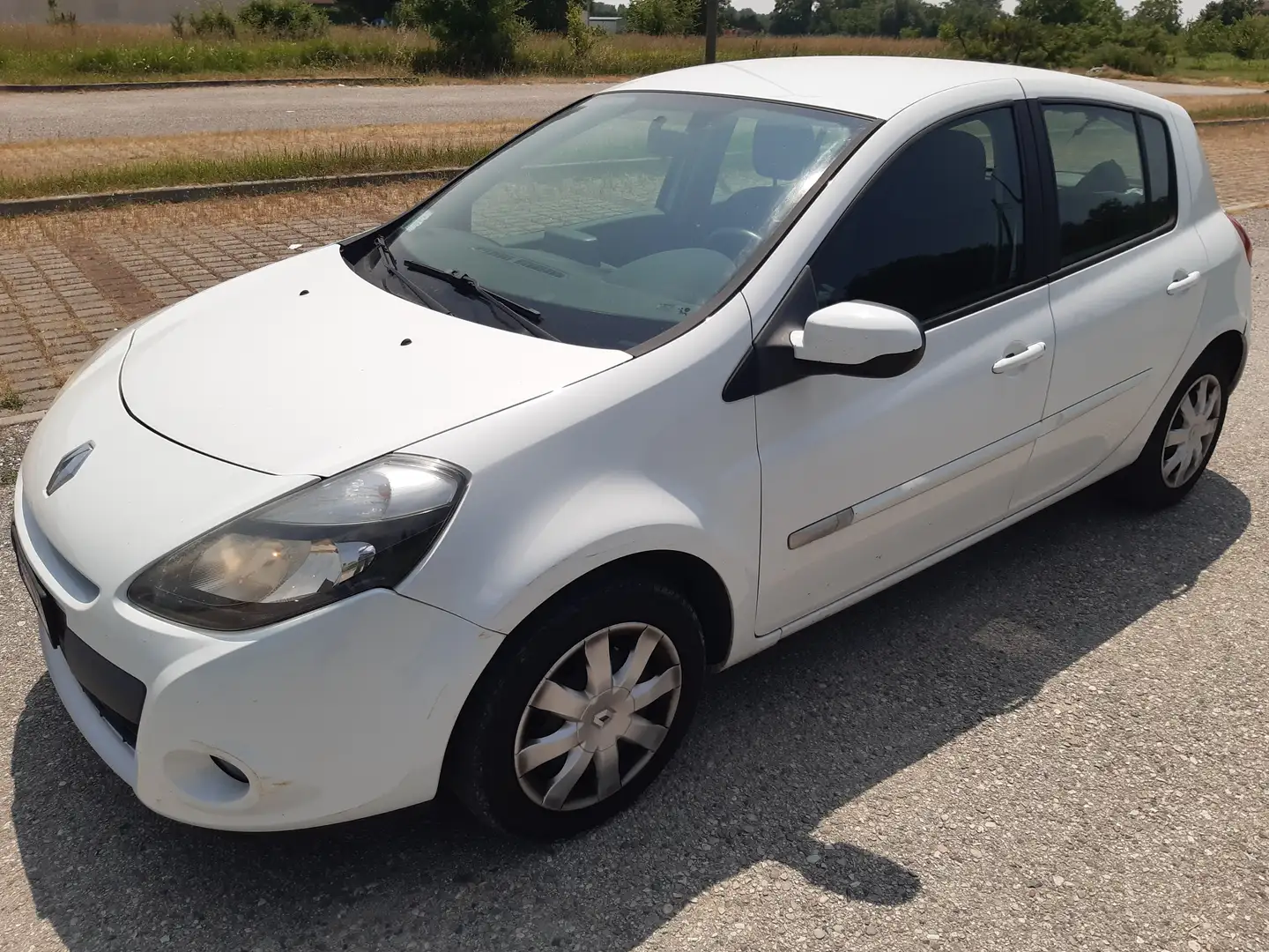 Renault Clio Renault Clio 1.5 dCi 75CV 5 porte (NEOPATENTATI) Beyaz - 1