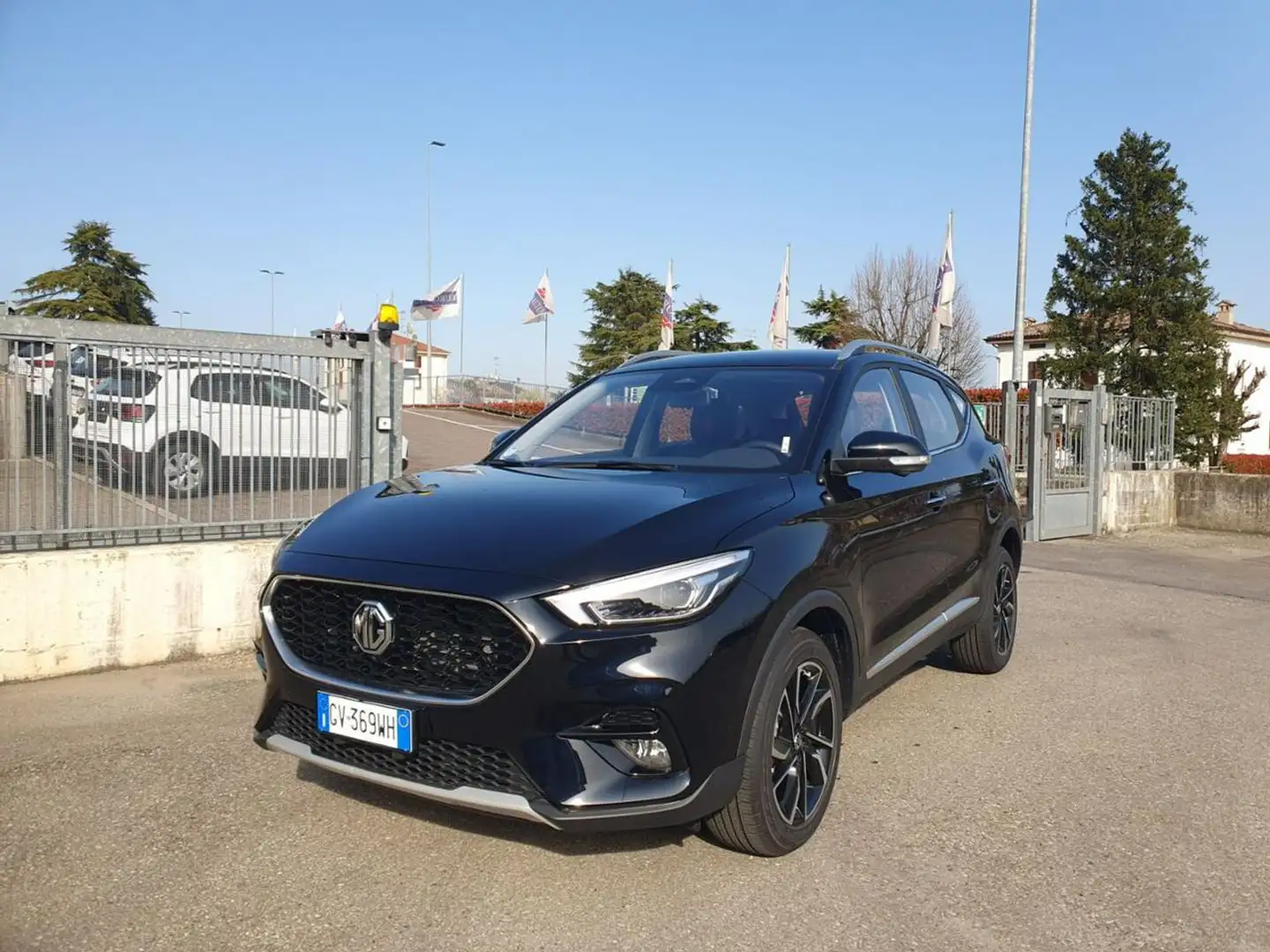 MG ZS Classic 1.5 VTi-tech Luxury Zwart - 1