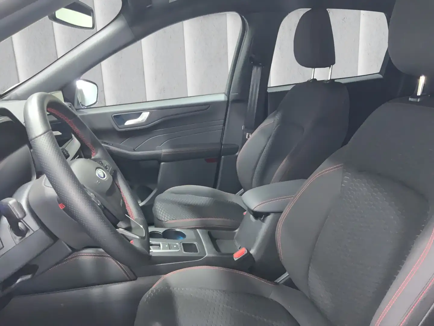 Ford Kuga ST-Line 5-Türer 2.5 l Duratec PHEV Weiß - 2