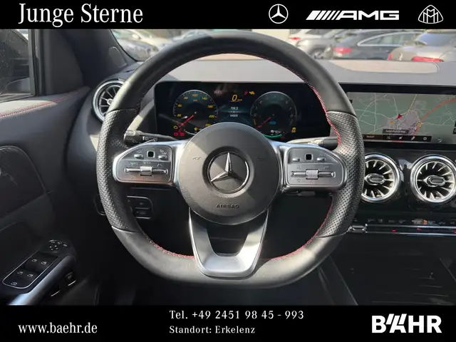 Mercedes-Benz GLA view 13