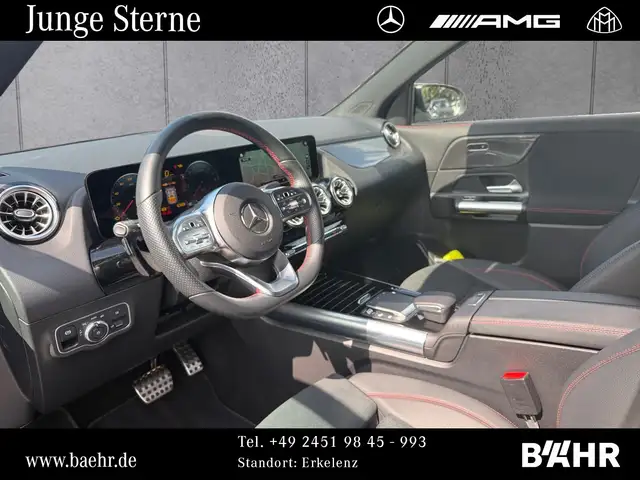 Mercedes-Benz GLA view 11