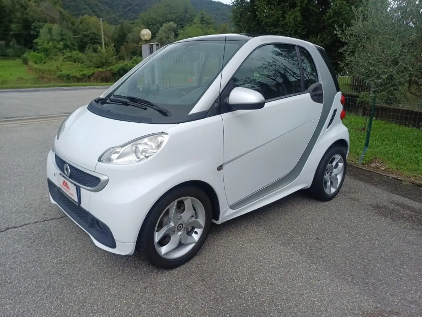 smart forTwo Fortwo 1.0 mhd Passion 71cv FL Blanc - 1