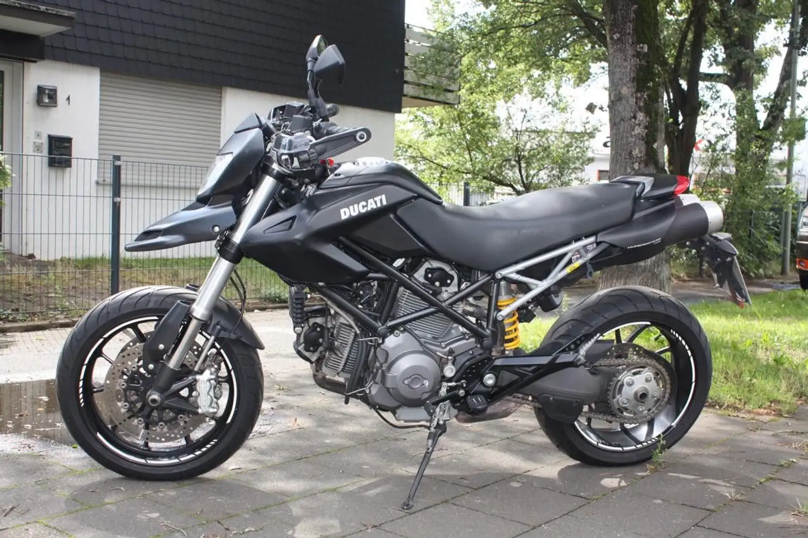 Ducati Hypermotard 796 Zwart - 1