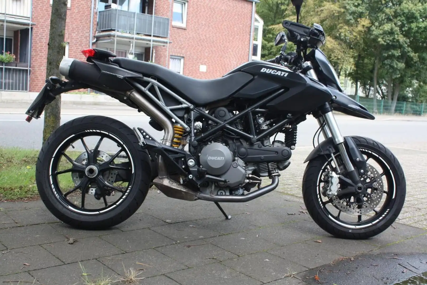 Ducati Hypermotard 796 Black - 2