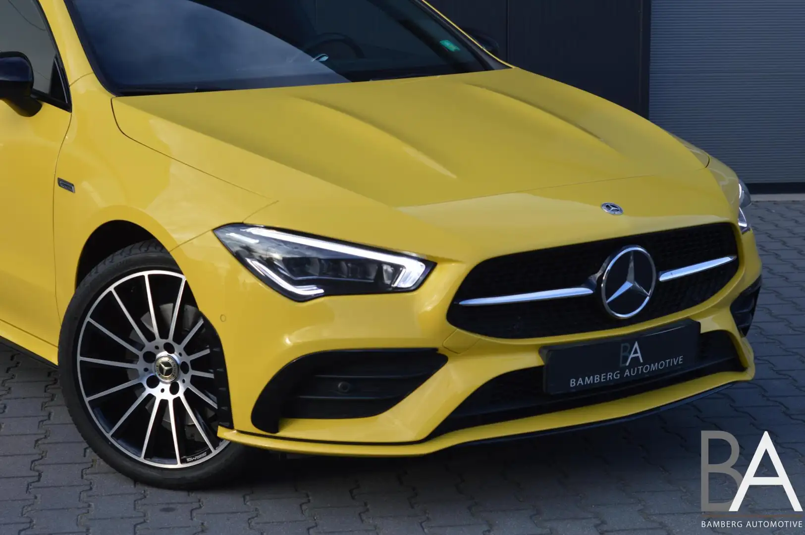 Mercedes-Benz CLA 250 Shooting Brake e Business Solution AMG Limited Geel - 2