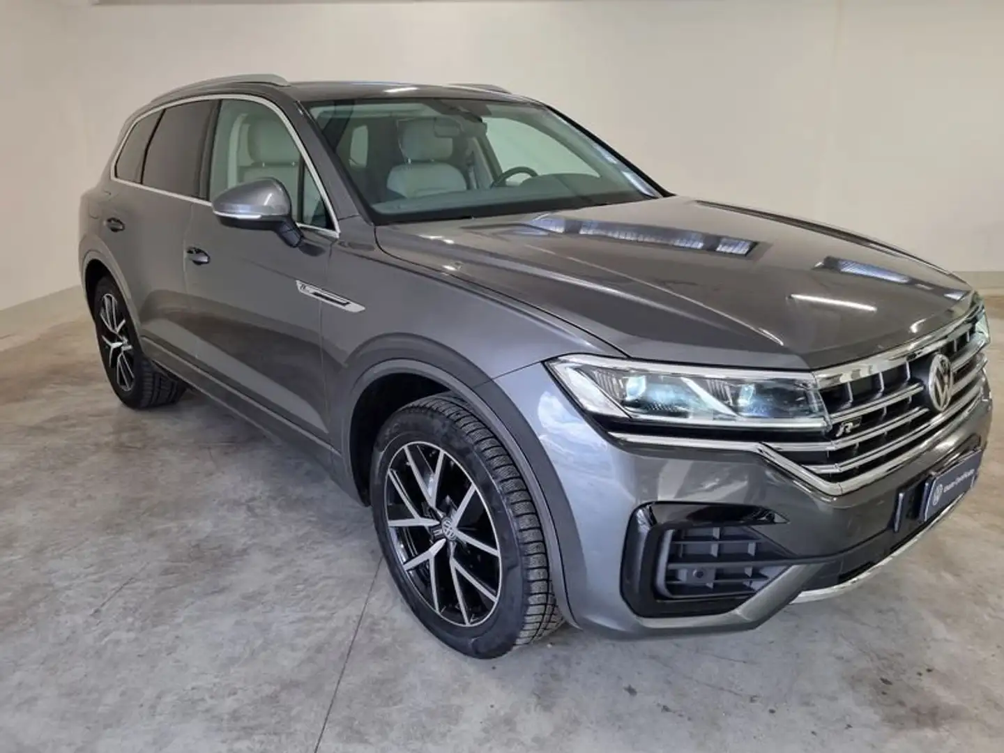 Volkswagen Touareg 3.0 TDI Advanced Grigio - 1