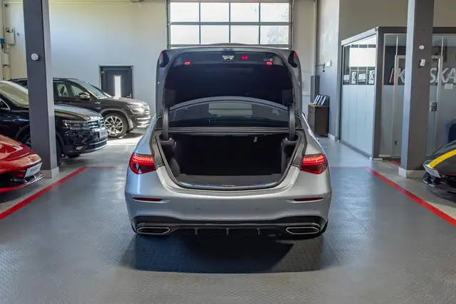 Mercedes-Benz 450 view 12