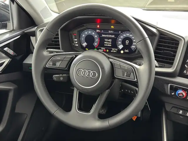 Audi A1 view 8