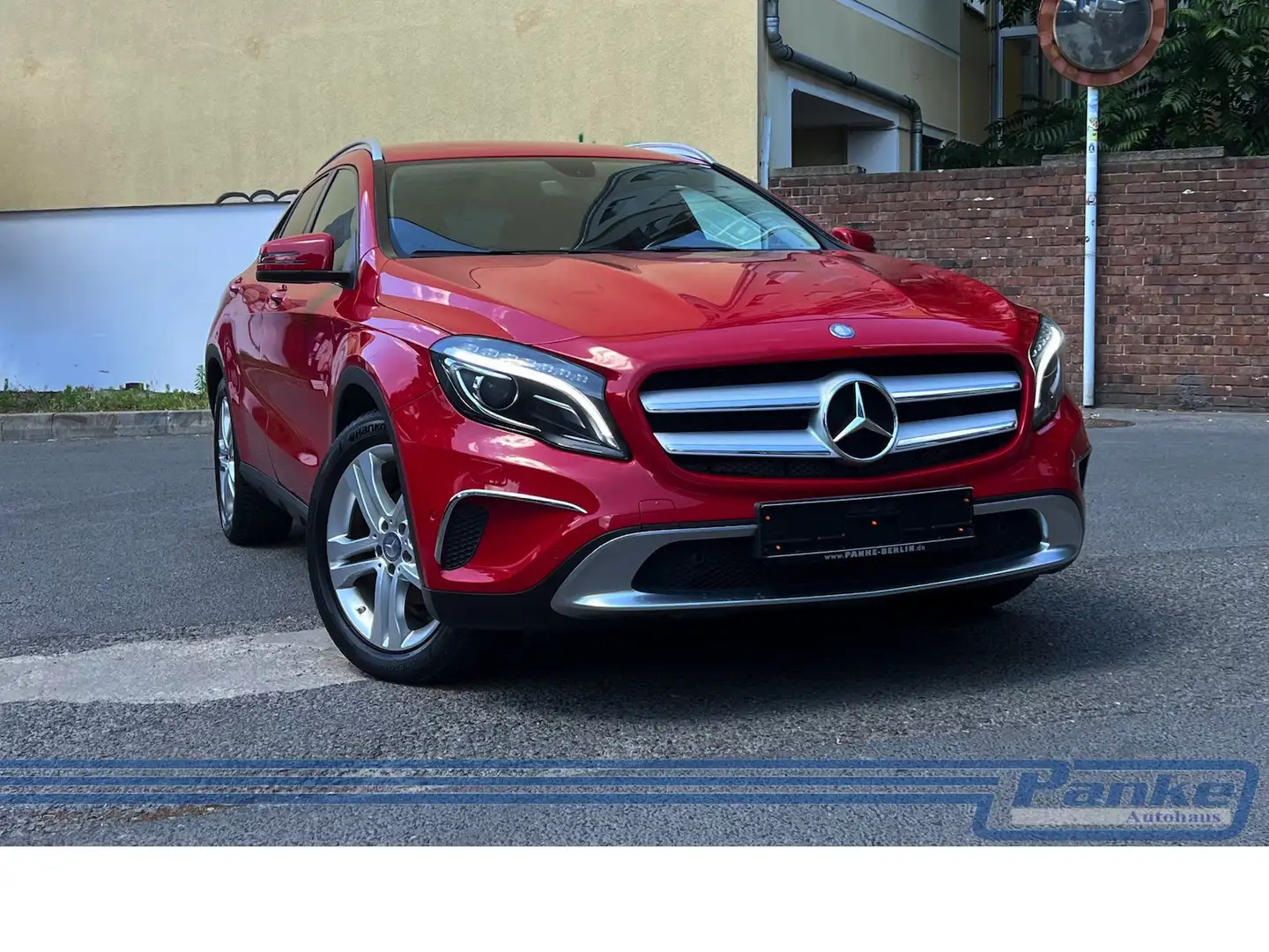 Mercedes-Benz GLA 200 R-Cam*Leder*SHZ*Tempo*Tel*Navi*USB*BI-Xe Roşu - 1