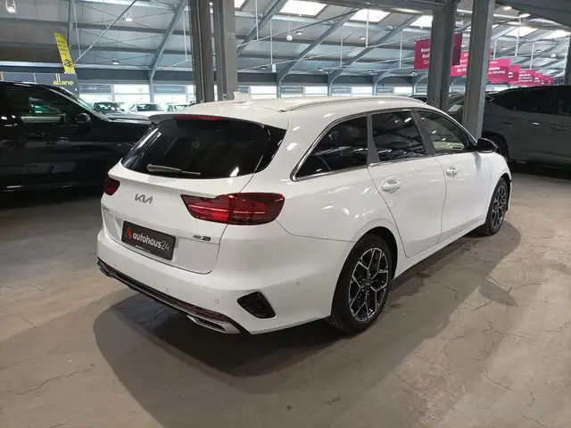 Kia Ceed view 5