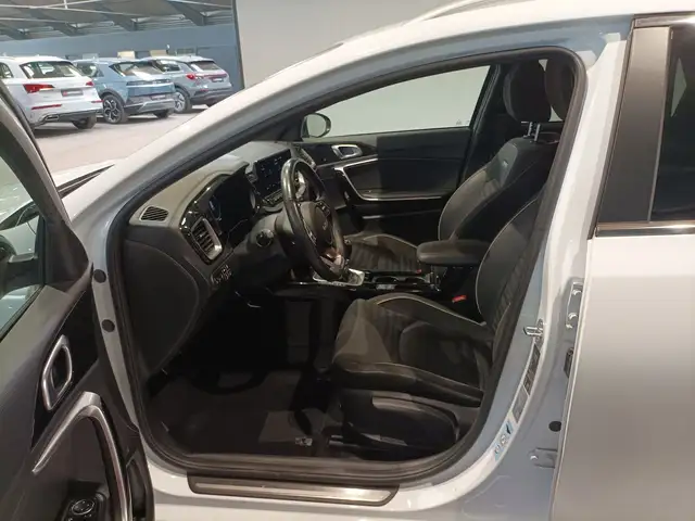 Kia Ceed view 8