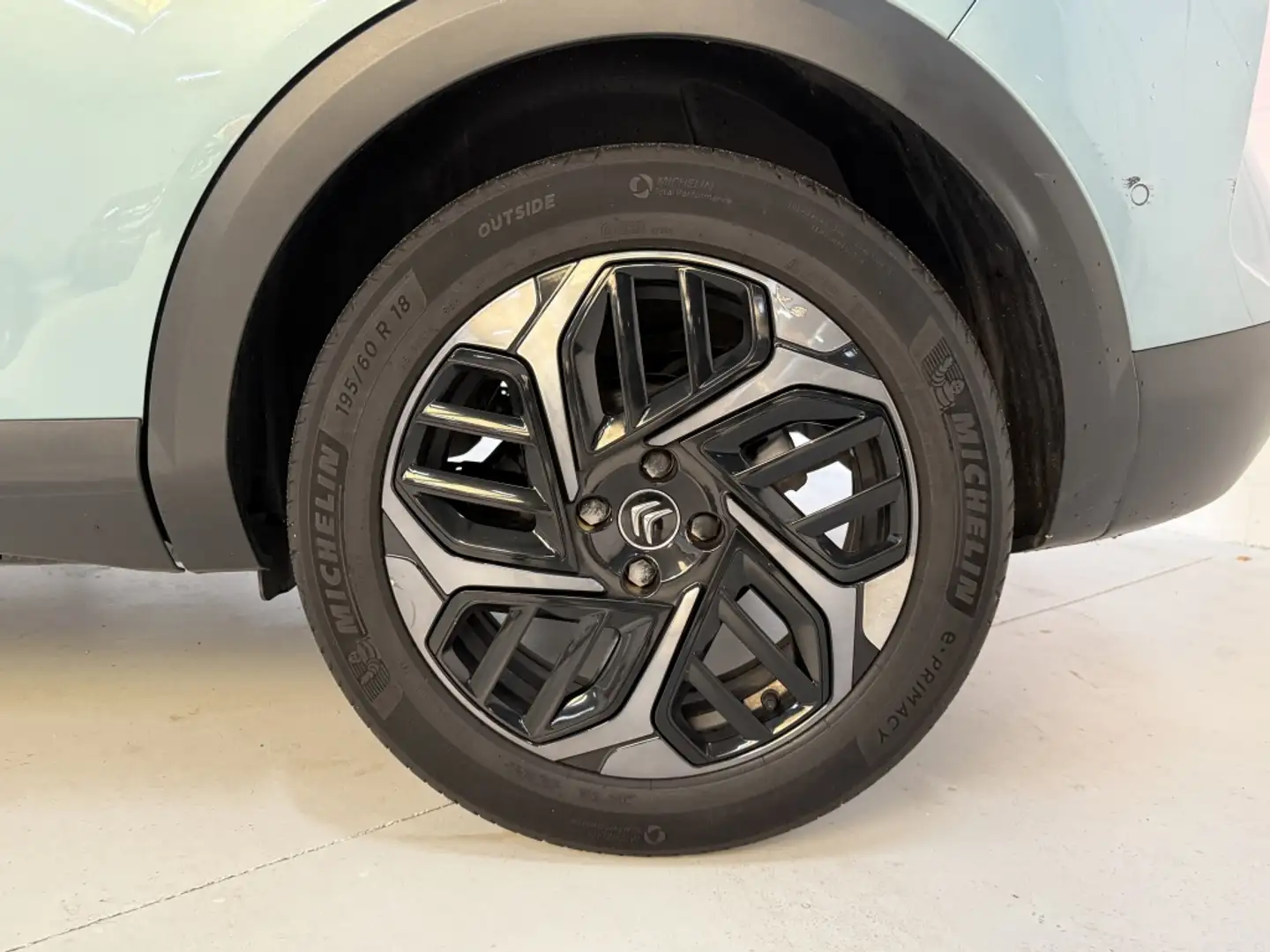 Citroen C4 1.2 PT. Shine*Headup*Cruise* Vert - 2