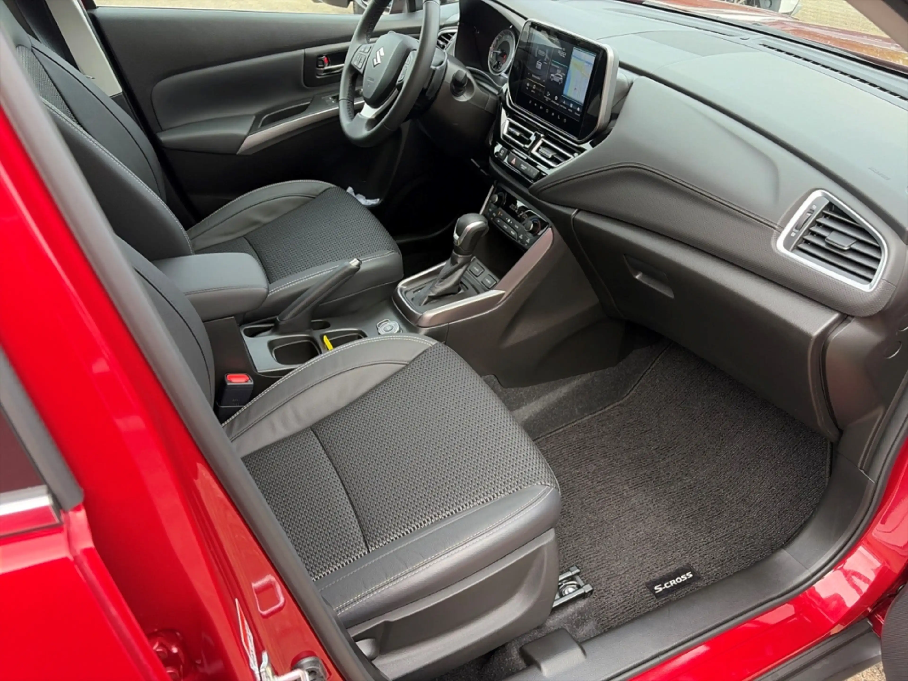 Suzuki SX4 S-Cross Comfort+ ALLGRIP Navi 360 Kamera LED Apple CarPlay — photo 13