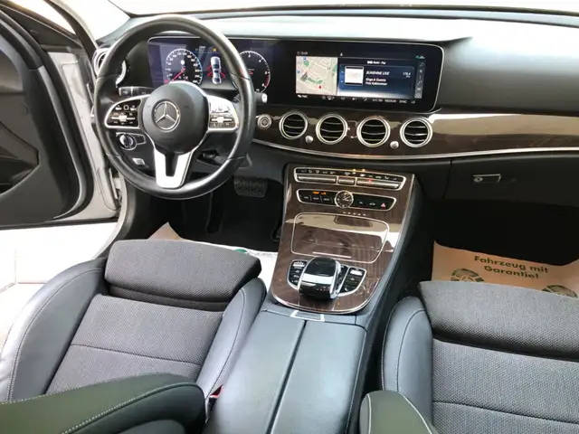 Mercedes-Benz E 300 d/NAVI/T,LEDER/SHD/LED/KAMERA/Totwinkel