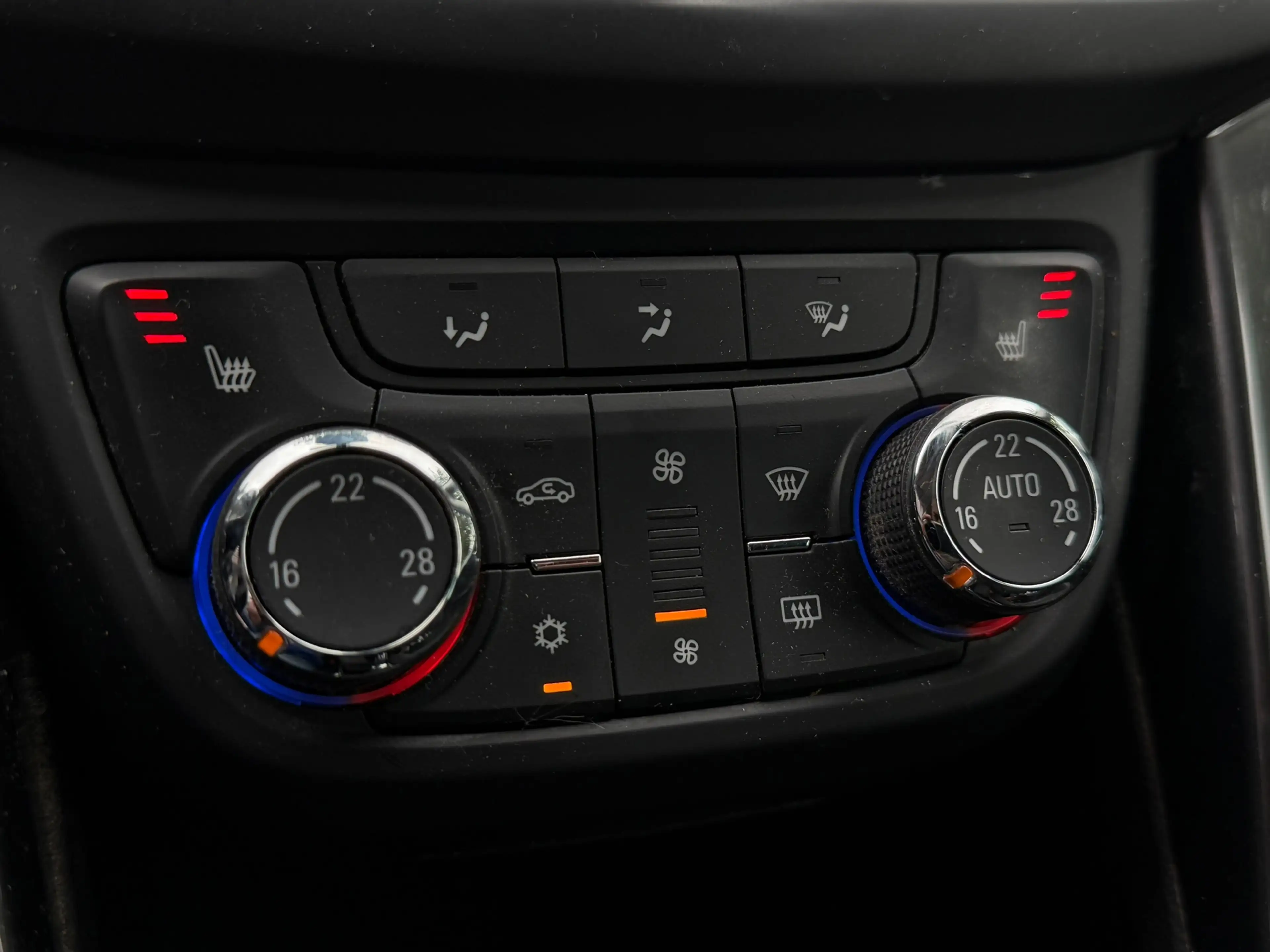 Opel Zafira 1.4 Turbo Innovation 7 persoons — photo 12