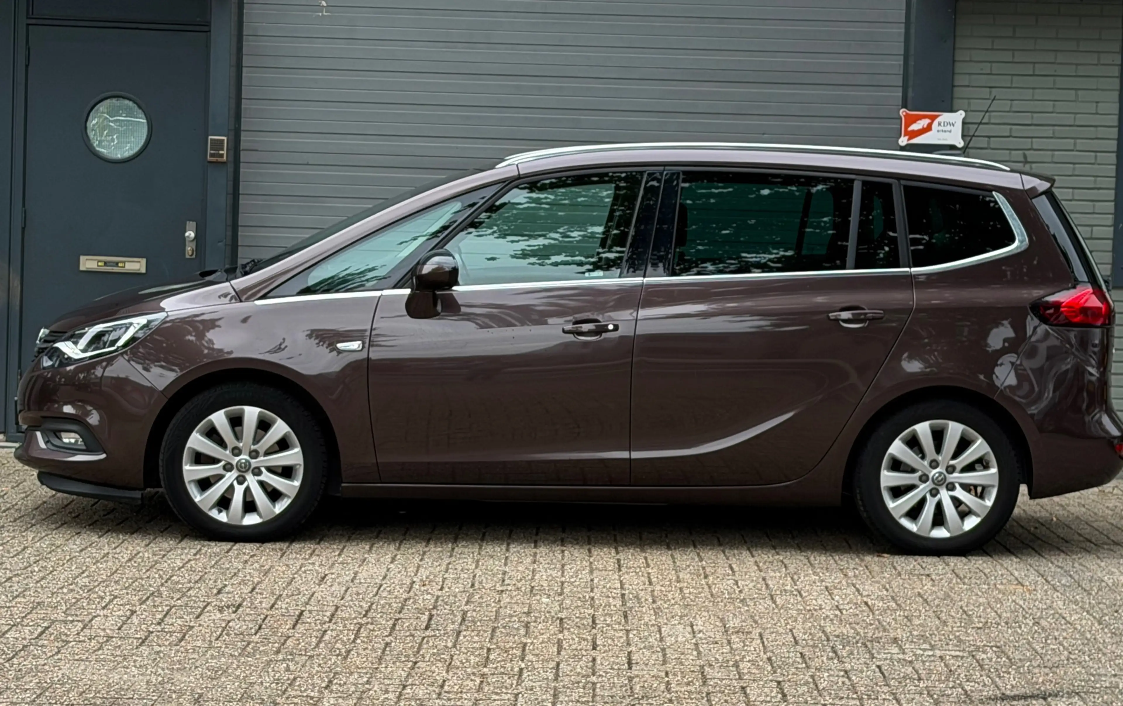 Opel Zafira 1.4 Turbo Innovation 7 persoons — photo 2