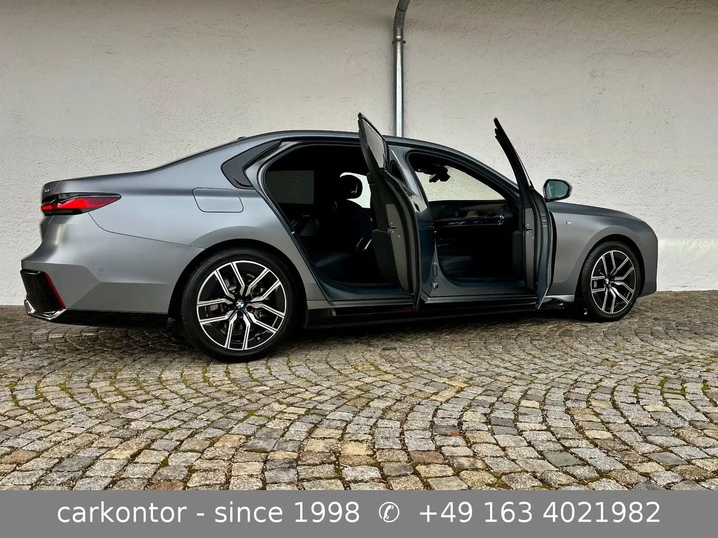 BMW 750 e xDr *M SPORTPAKET*FROZEN GREY*BELÜFT*2025 Grau - 2