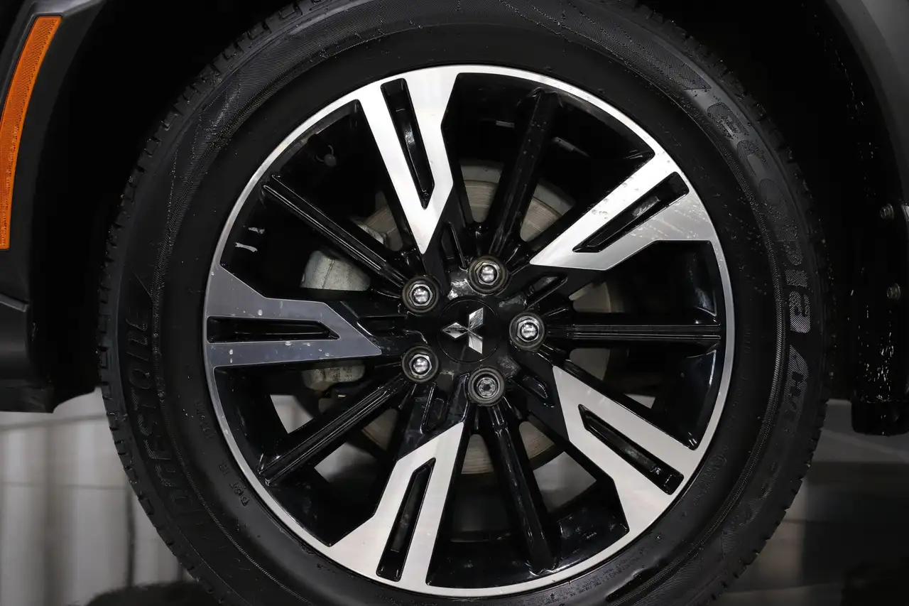 Mitsubishi Eclipse Cross photo Mitsubishi Eclipse Cross