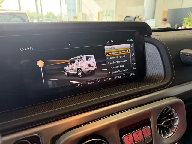 Mercedes-Benz G-Class view 24