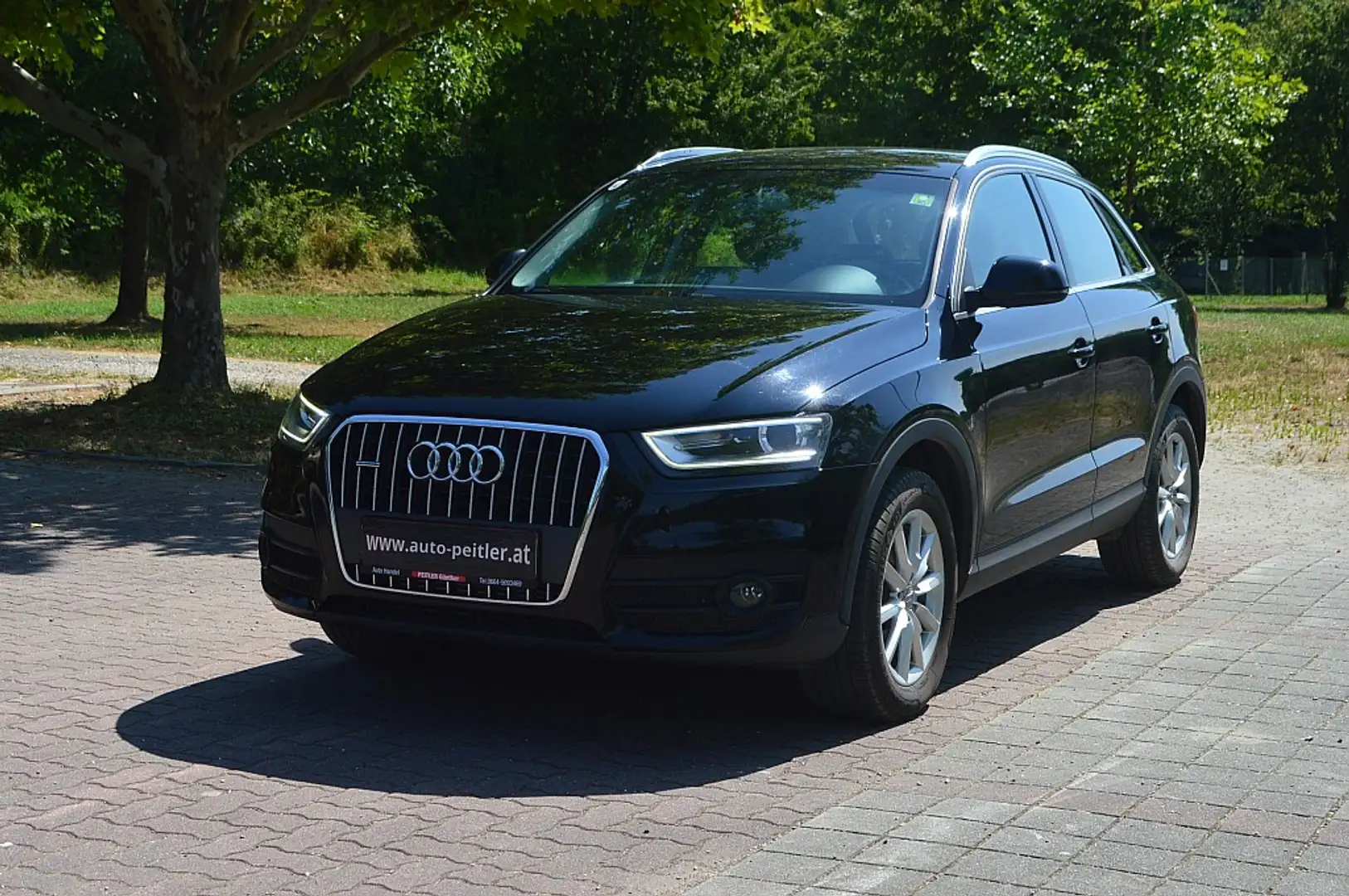 Audi Q3 2,0 TDI quattro Daylight S-tronic+SHZ+PDC+ Nero - 2