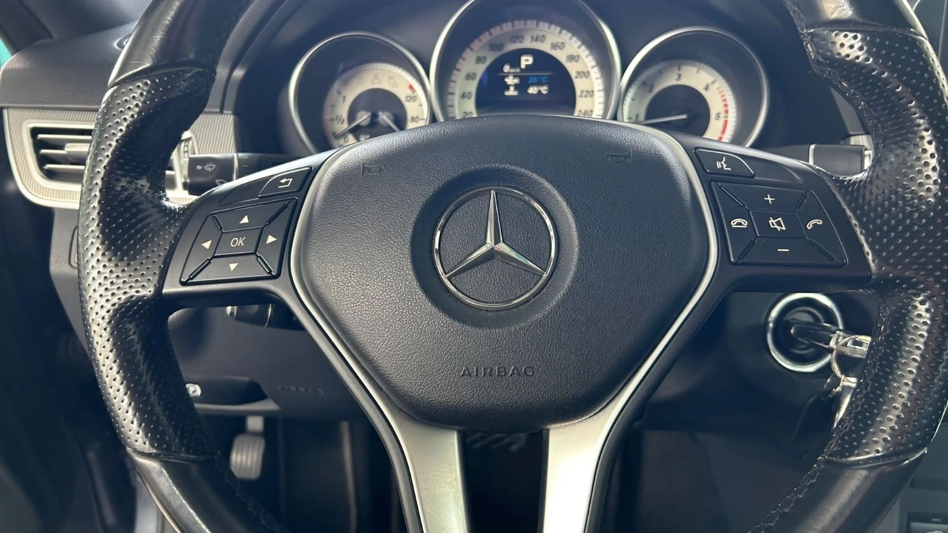 Mercedes-Benz E 200 E T-Modell BlueTec — photo 15