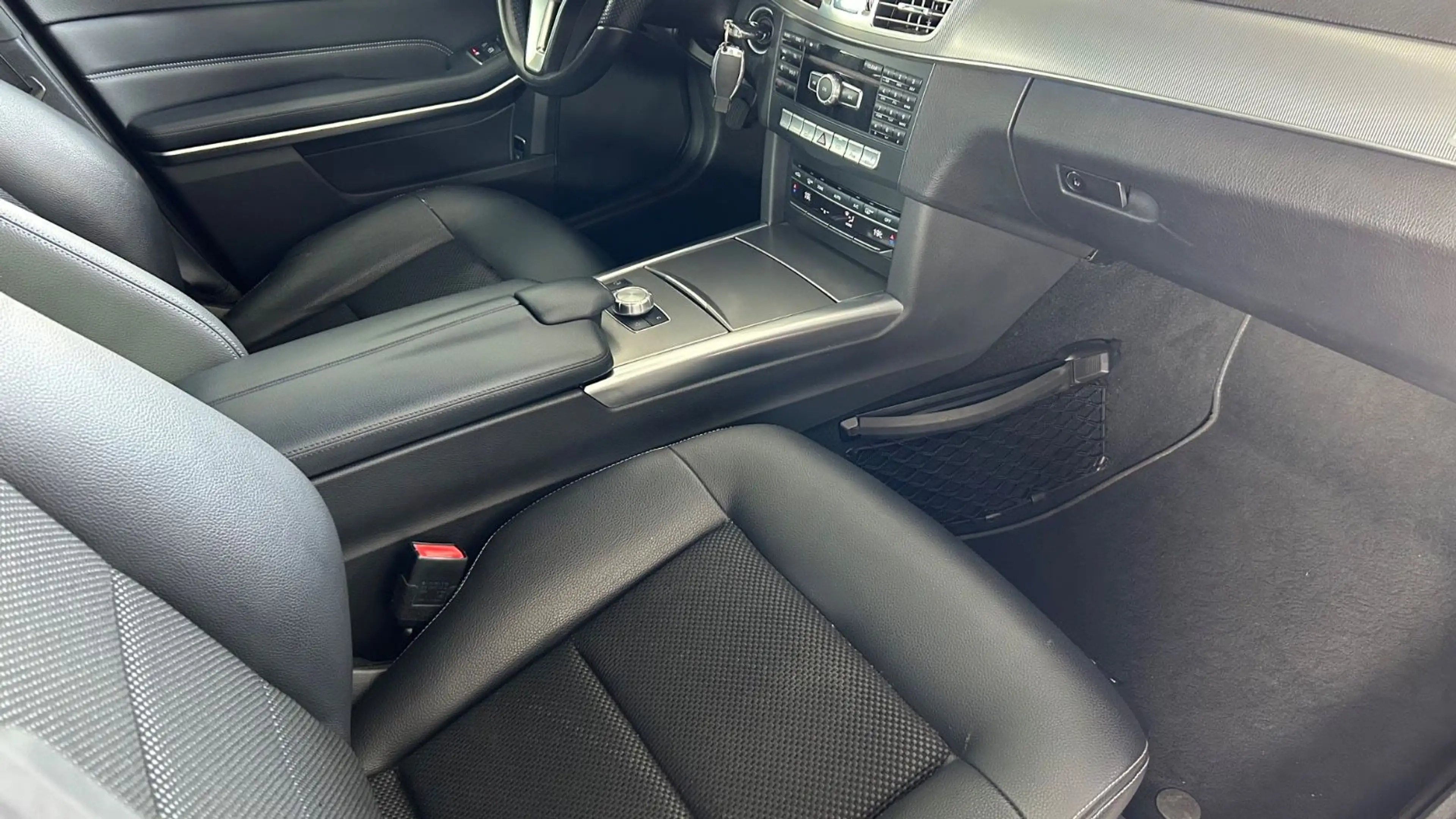 Mercedes-Benz E 200 E T-Modell BlueTec — photo 9