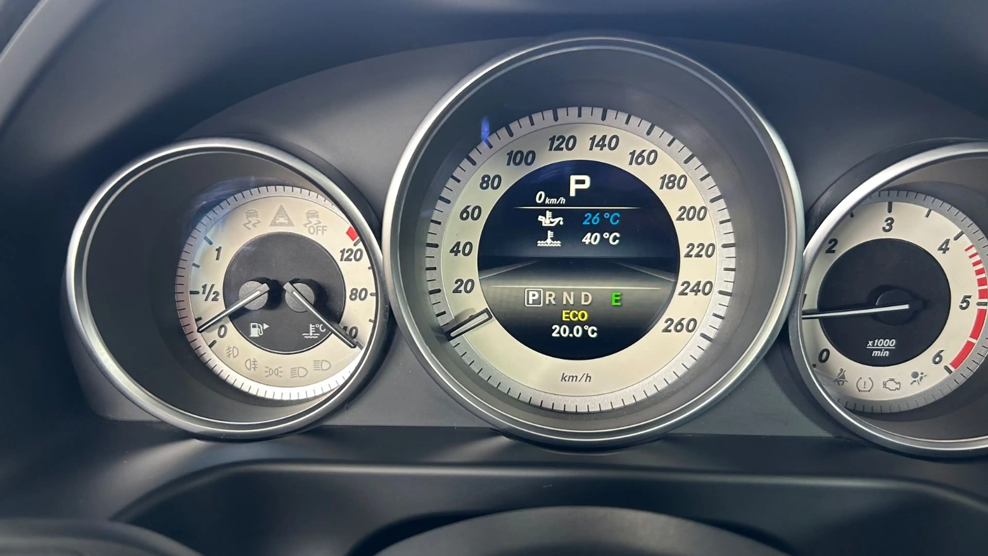 Mercedes-Benz E 200 E T-Modell BlueTec — photo 10
