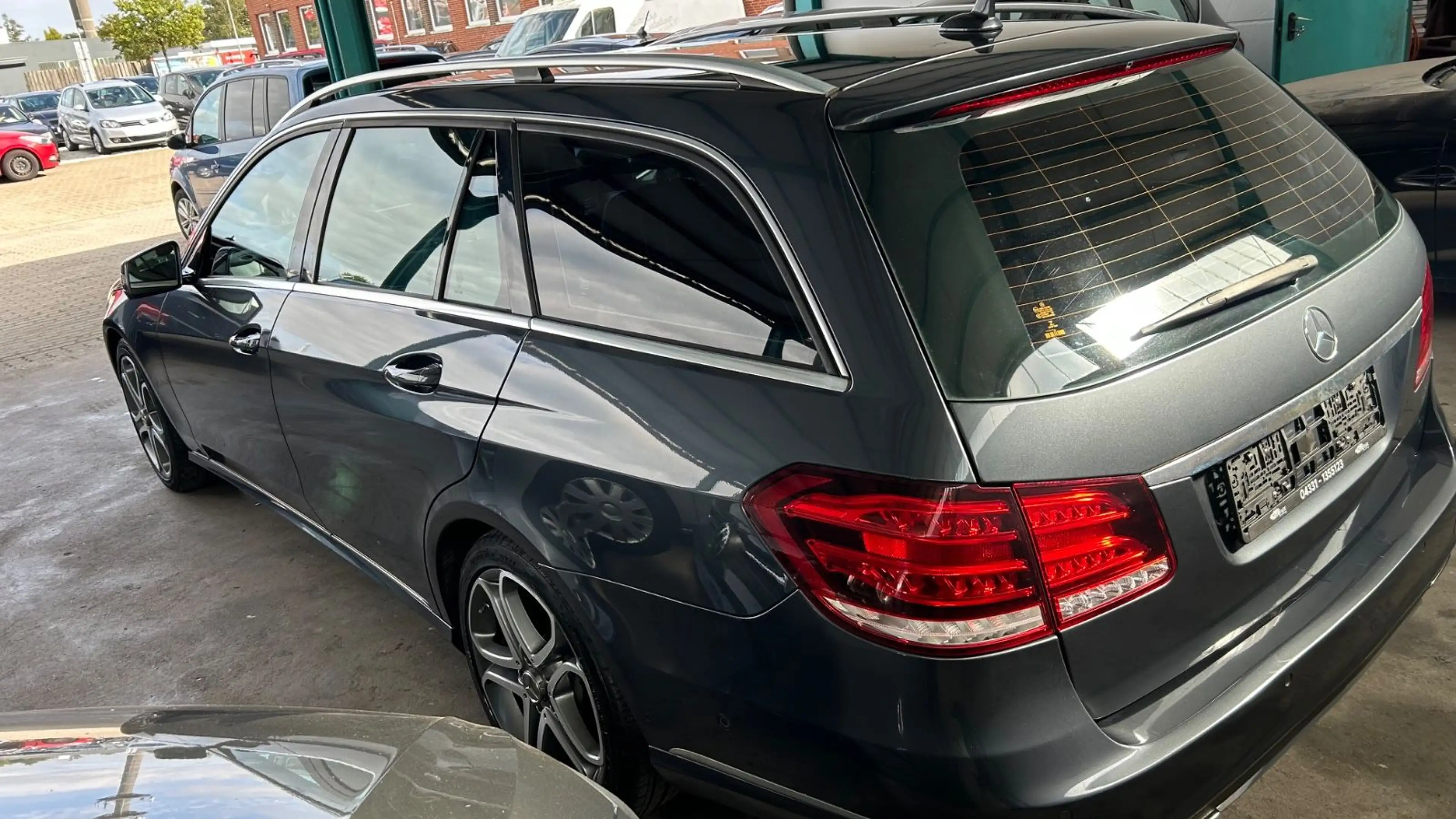 Mercedes-Benz E 200 E T-Modell BlueTec — photo 6