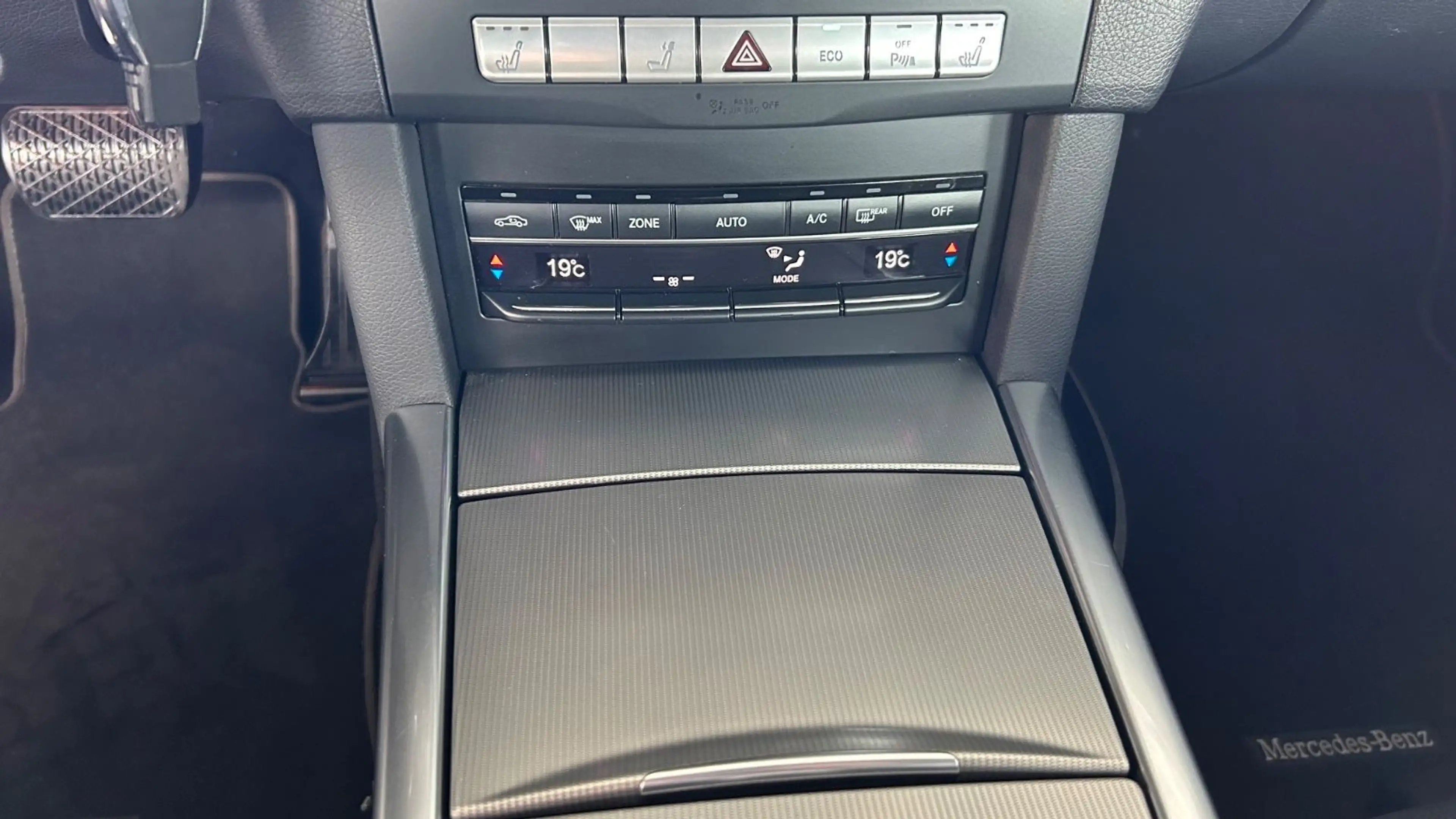 Mercedes-Benz E 200 E T-Modell BlueTec — photo 13